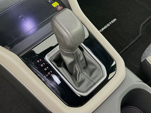 Used 2025 Subaru Forester Premium AWD/4WD image 24