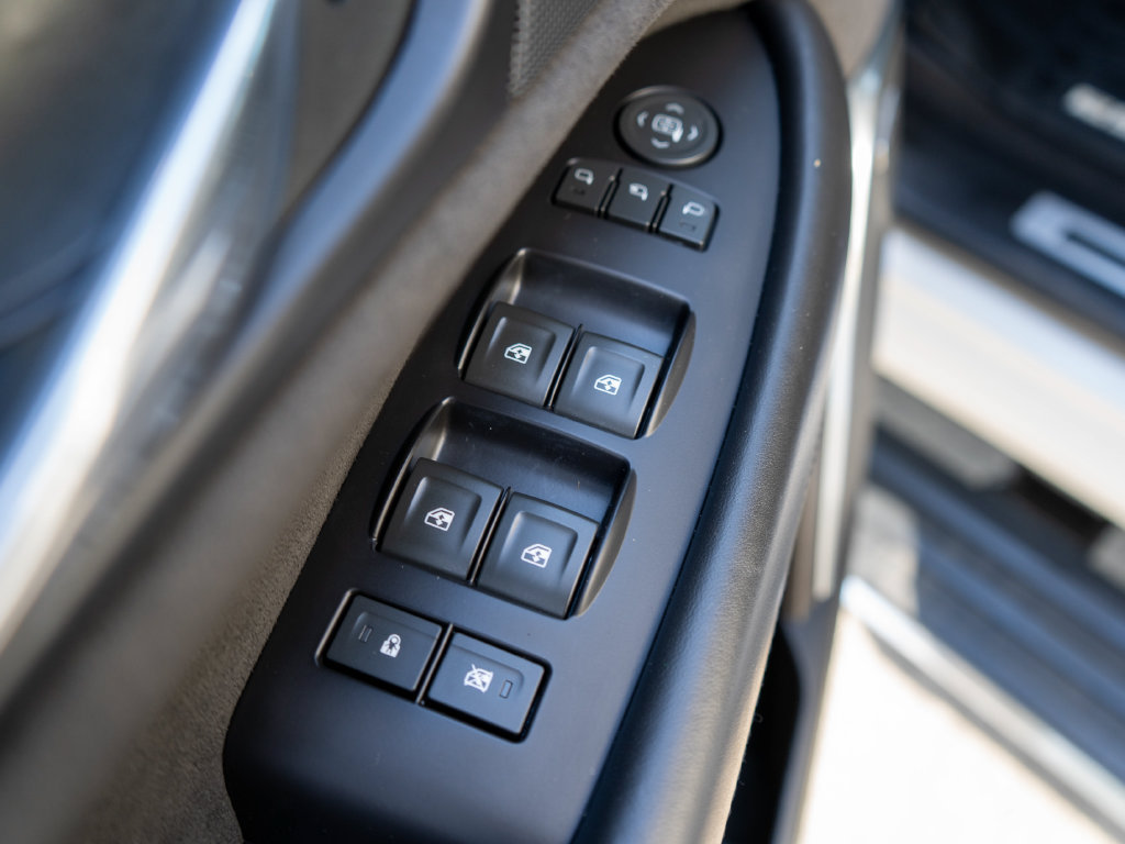 Used 2019 Cadillac Escalade Platinum AWD/4WD image 22