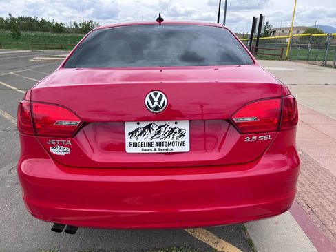 Used 2012 Volkswagen Jetta SEL FWD image 6