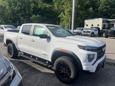 New 2026 GMC Canyon Elevation w/ Convenience Package AWD/4WD image 3