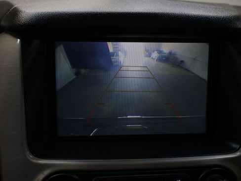 Used 2019 GMC Yukon Denali w/ Denali Ultimate Black Edition image 24