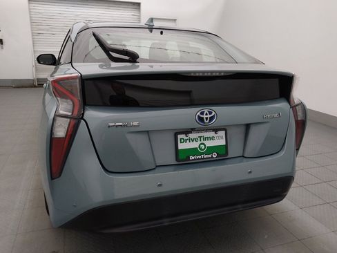 Used 2017 Toyota Prius Two w/ Prius Two Safety Plus Package FWD image 6