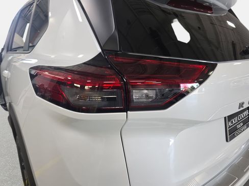 New 2026 Nissan Rogue SV FWD image 33