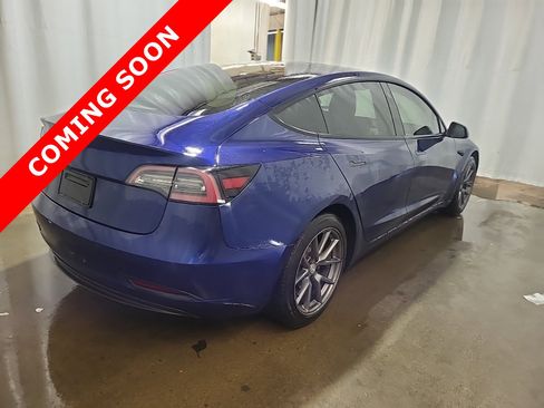 Used 2021 Tesla Model 3 Standard Range Plus RWD image 4