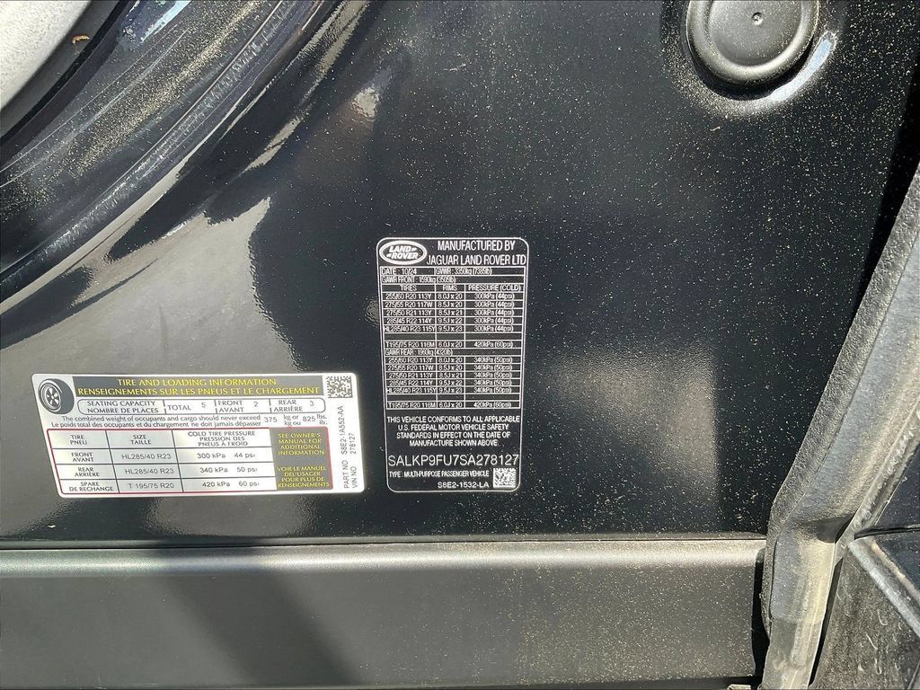 Used 2025 Land Rover Range Rover SE AWD/4WD image 16