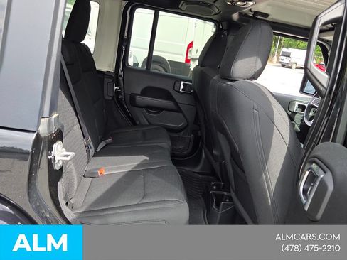 Used 2021 Jeep Wrangler Unlimited Sahara AWD/4WD image 16