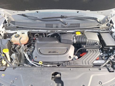 Used 2022 Chrysler Pacifica Touring-L image 33