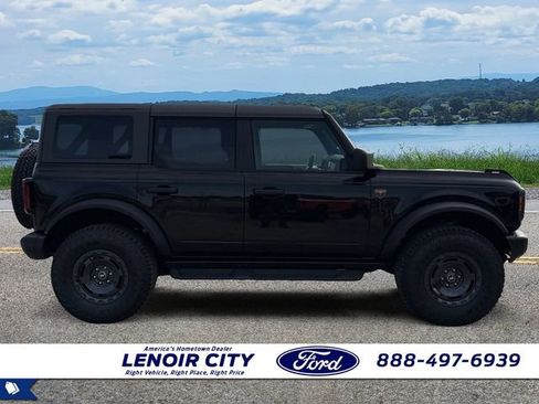 New 2025 Ford Bronco Badlands w/ Sasquatch Package image 2