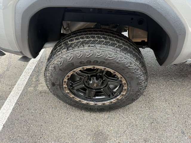 Used 2024 GMC Canyon Elevation w/ Trailering Package RWD image 6