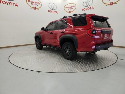 Used 2026 Toyota 4Runner SR5 AWD/4WD image 6