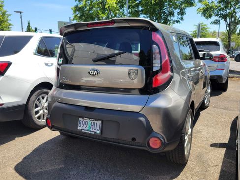 Used 2015 Kia Soul FWD image 2