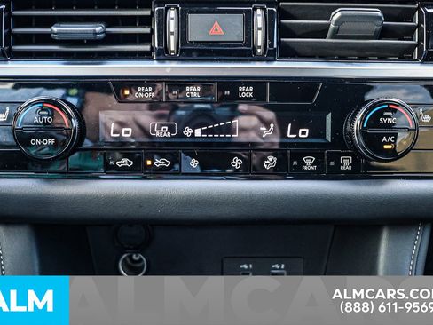 Certified 2025 Nissan Pathfinder SV image 37