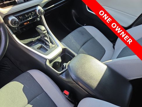 Used 2021 Toyota RAV4 XLE w/ Convenience Package image 25