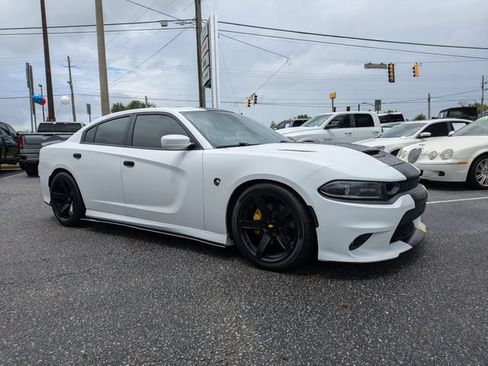 Used 2020 Dodge Charger Scat Pack RWD image 3