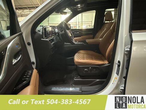 Used 2022 Cadillac Escalade Premium Luxury RWD image 21