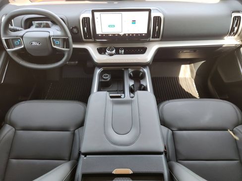 New 2027 Ford Expedition Active RWD image 22