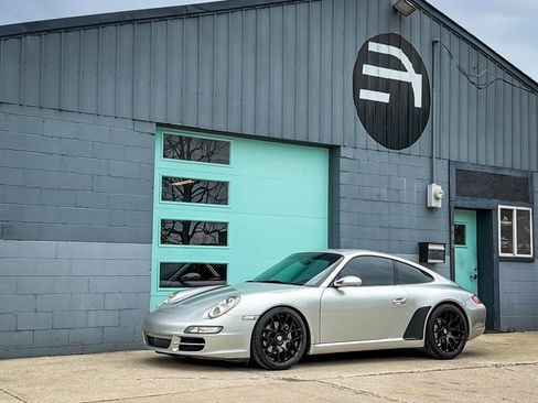 Used 2006 Porsche 911 Carrera RWD image 2