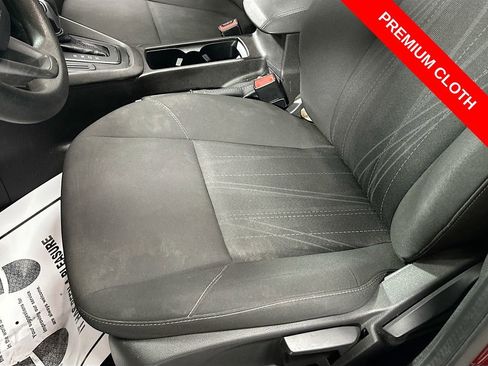 Used 2017 Ford Focus SEL image 19