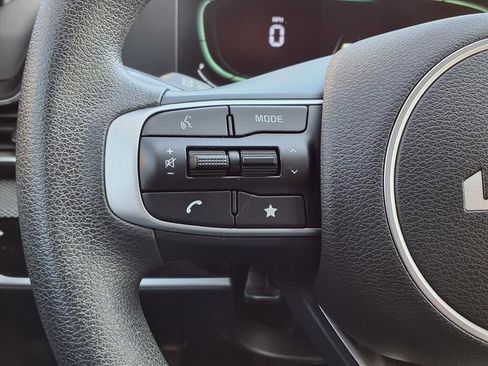 Used 2023 Kia Sportage LX image 20