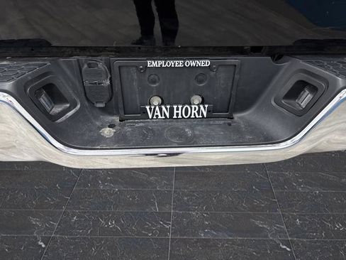 Used 2022 RAM 1500 Classic SLT image 31