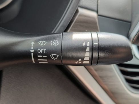 Used 2025 Nissan Altima 2.5 SV FWD image 45