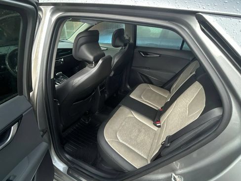 Used 2023 Kia Niro FWD image 4