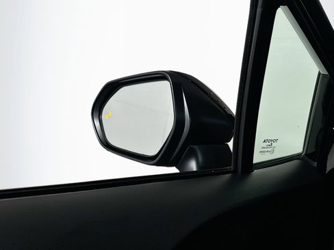 Used 2026 Toyota Corolla LE FWD image 16