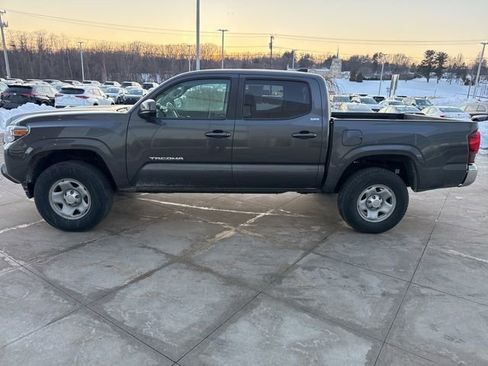 Used 2023 Toyota Tacoma SR5 image 4