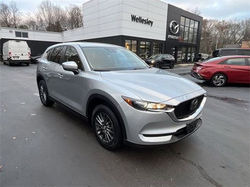 Used 2019 MAZDA CX-5 Touring image 2