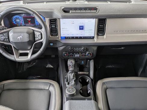 Used 2025 Ford Bronco Outer Banks w/ Sasquatch Package AWD/4WD image 22