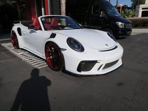 Used 2015 Porsche 911 Turbo S image 54