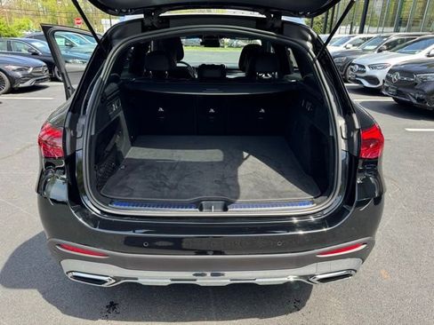 Used 2026 Mercedes-Benz GLC 300 4MATIC image 11