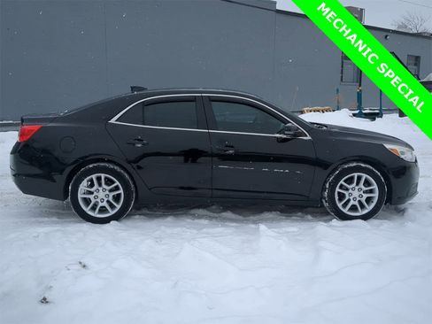 Used 2016 Chevrolet Malibu LT w/ Power Convenience Package image 15