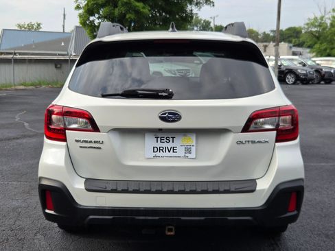Used 2018 Subaru Outback 2.5i Premium AWD/4WD image 6