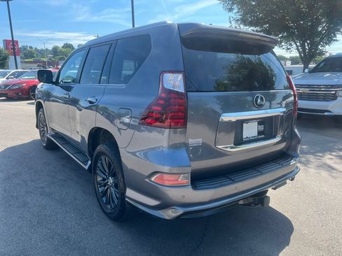 Used 2021 Lexus GX 460 Premium w/ Accessory Package AWD/4WD image 3