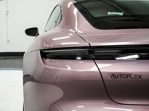 Used 2023 Porsche Taycan 4S w/ Premium Package image 14