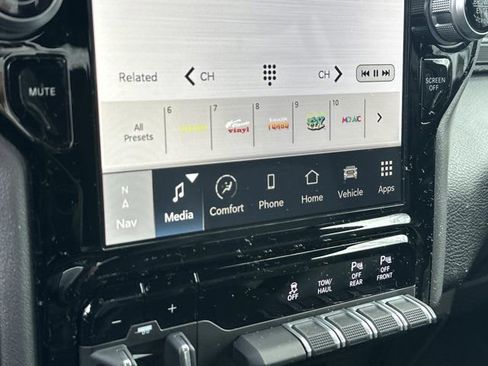 Certified 2024 RAM 2500 Big Horn w/ Sport Appearance Package image 32