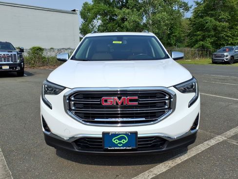 Certified 2019 GMC Terrain SLT w/ Preferred Package AWD/4WD image 2