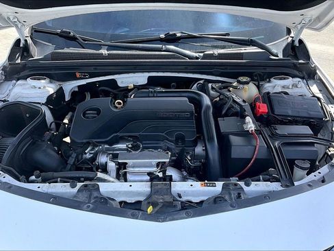 Used 2019 Chevrolet Malibu LT w/ Leather Package image 30