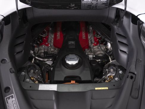 Used 2023 Ferrari SF90 Spider AWD/4WD image 59
