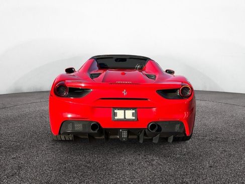 Used 2017 Ferrari 488 Spider image 4