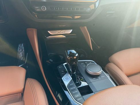 Used 2023 BMW X4 xDrive30i w/ Premium Package image 11