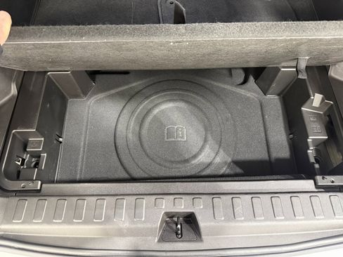 Used 2022 GMC Terrain SLE w/ Elevation Edition image 51