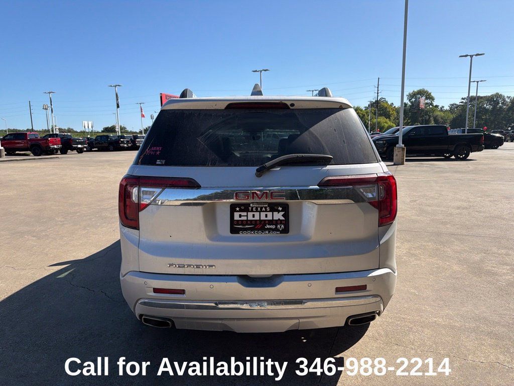 Used 2020 GMC Acadia Denali w/ Technology Package FWD image 4