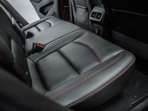 Used 2022 Chevrolet Equinox RS w/ RS Leather Package image 31