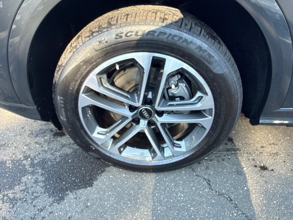 New 2026 Audi Q5 Premium AWD/4WD image 10