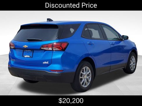 Certified 2024 Chevrolet Equinox LS w/ LS Convenience Package FWD image 3