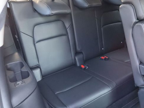 Used 2024 Nissan Pathfinder SL FWD image 19