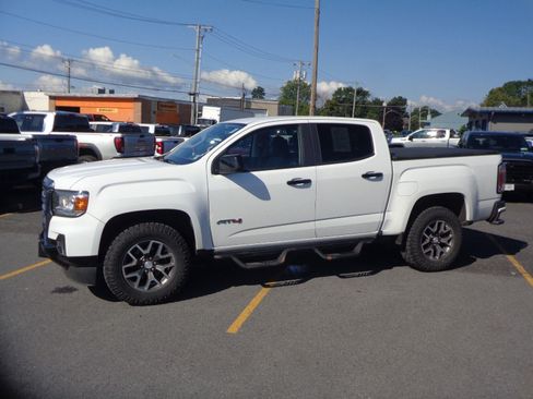 Used 2022 GMC Canyon AT4 w/ Trailering Package AWD/4WD image 5