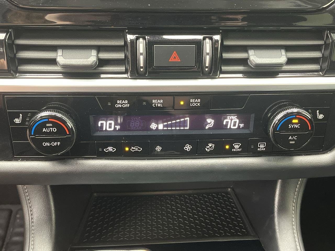 Used 2024 Nissan Pathfinder SV w/ Black Appearance Package AWD/4WD image 21